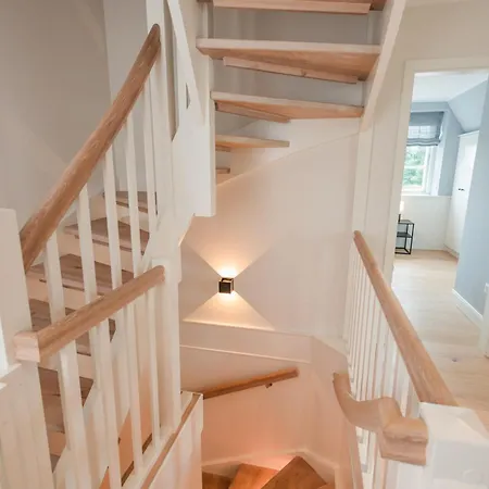 Laurents Hues Holiday home Utersum